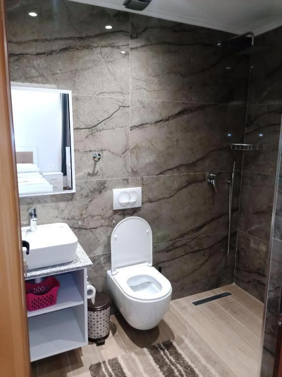 Hotel Opolonia Ksamil Kültér fotó
